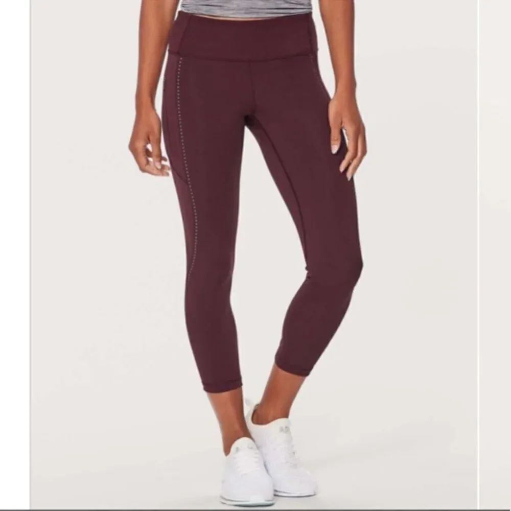 Lululemon Extra Mile Crop (Reflective 23") In Garnet/Maroon Size 8